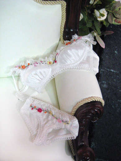 Flower Trim, Volks, Accessories, 1/3
