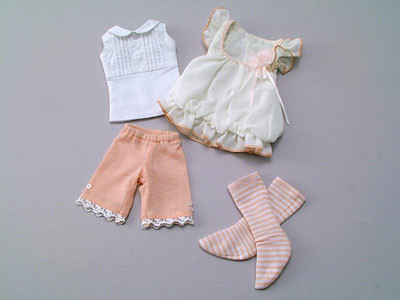 Marshmallow Smock & Shorts Set, Volks, Accessories, 1/3