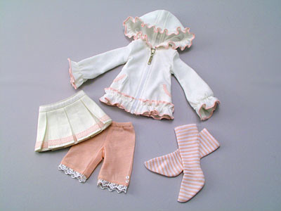 Whipped Cream Hoodie & Pleated Skirt Set, Volks, Accessories, 1/3