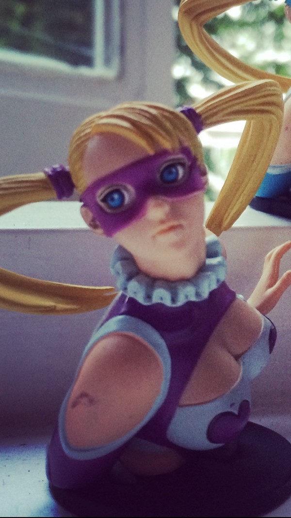 Rainbow Mika (Purple), Street Fighter, FiguAx, Trading