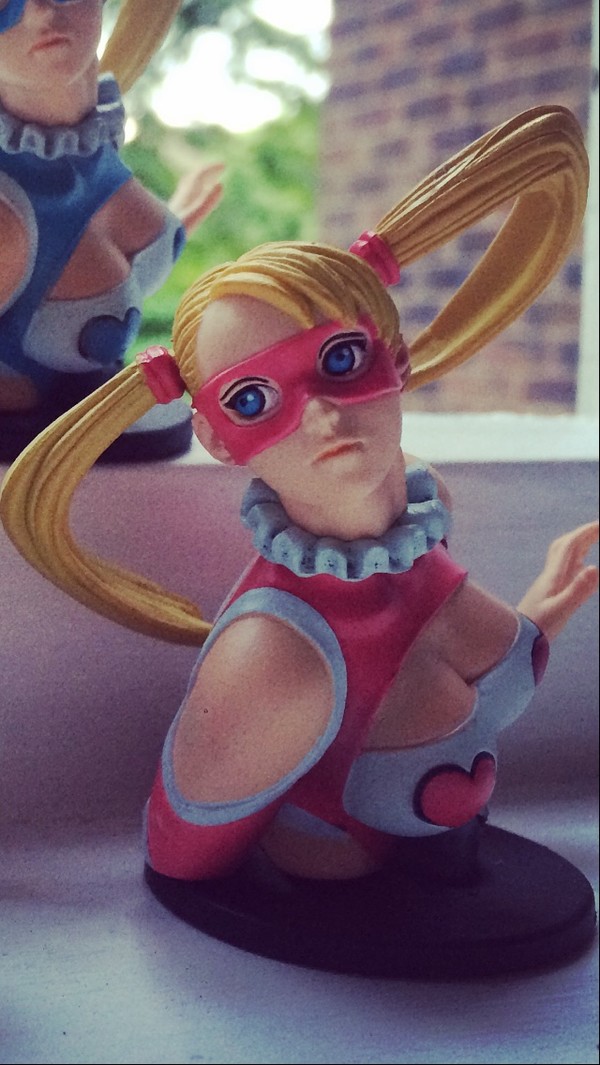 Rainbow Mika (Pink), Street Fighter, FiguAx, Trading