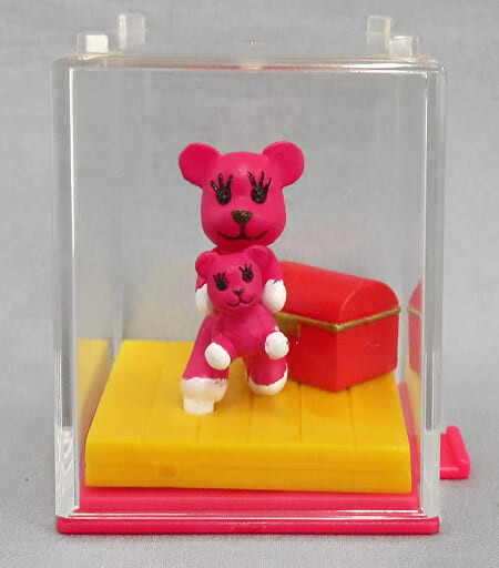 Momo, PostPet, Bandai, Trading