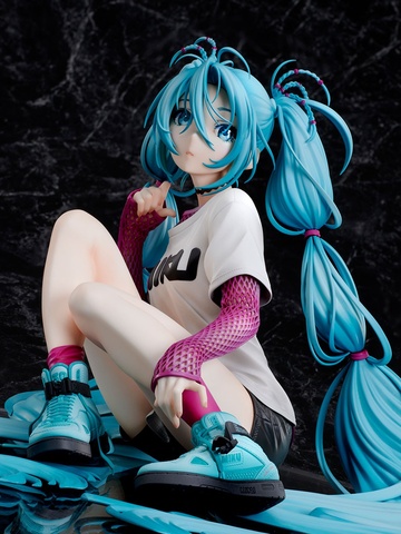Hatsune Miku (The Latest Street Style "Cute" Tokyo Figure Limited Edition), Miku, Vocaloid, Stronger, Pre-Painted, 1/4