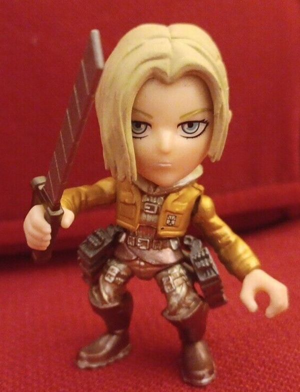 Annie Leonhart, Shingeki No Kyojin, The Loyal Subjects, Trading