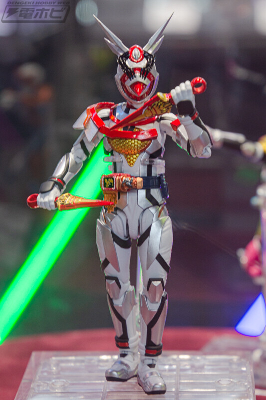 Kamen Rider Aguilera (Queen Bee Genome), Kamen Rider Revice, Bandai Spirits, Action/Dolls