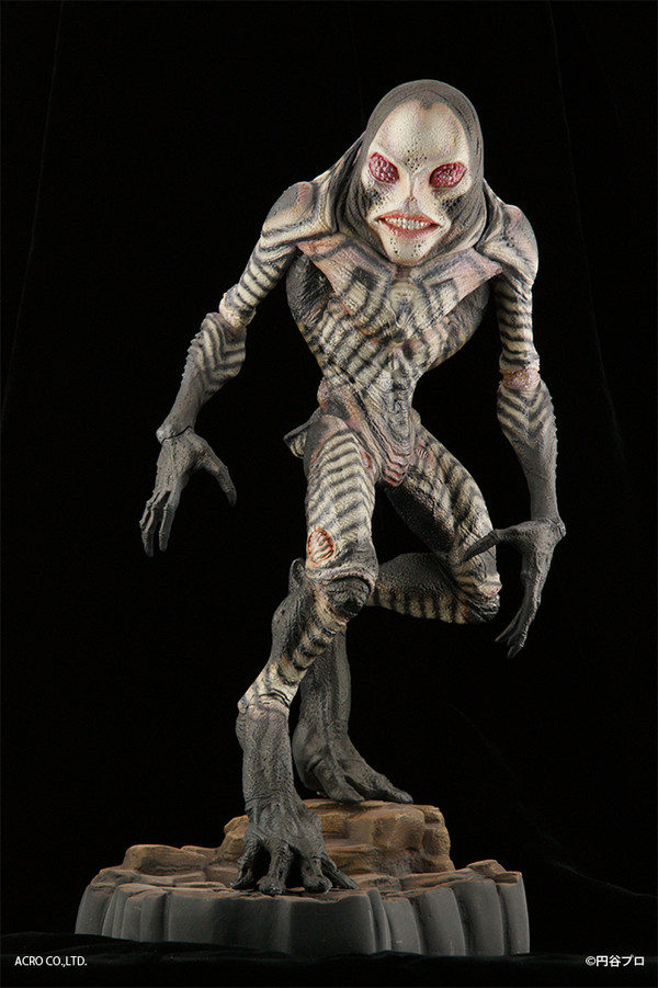 Dada, Ultraman, Acro, Pre-Painted