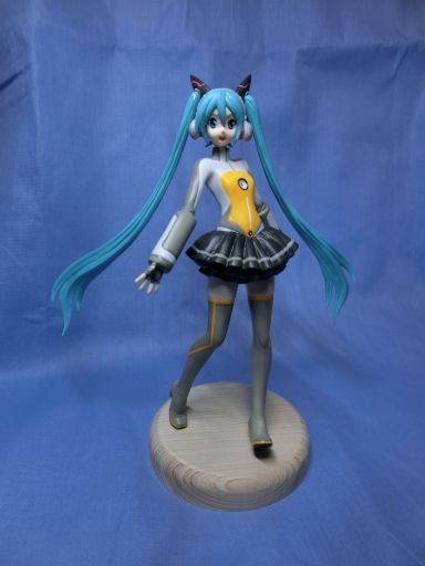 Hatsune Miku (Heartbeat), Hatsune Miku -Project Diva- F, Cross-point, Garage Kit