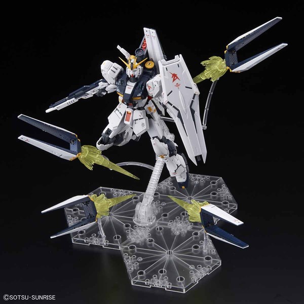 RX-93 v Gundam, Kidou Senshi Gundam: Char's Counterattack, Bandai Spirits, Model Kit, 1/144