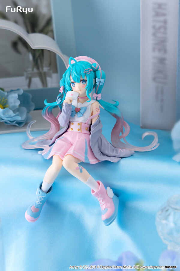 Hatsune Miku (Koisuru Sailor Fuku, Gray), Piapro Characters, FuRyu, Pre-Painted