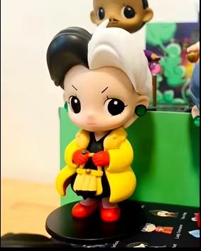 Cruella, 101 Dalmatians, Unknown, Trading