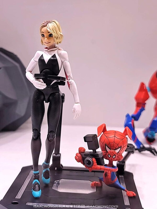 Spider-Gwen, Spider-Ham, Spider-Man: Into The Spider-Verse, Sentinel, Action/Dolls