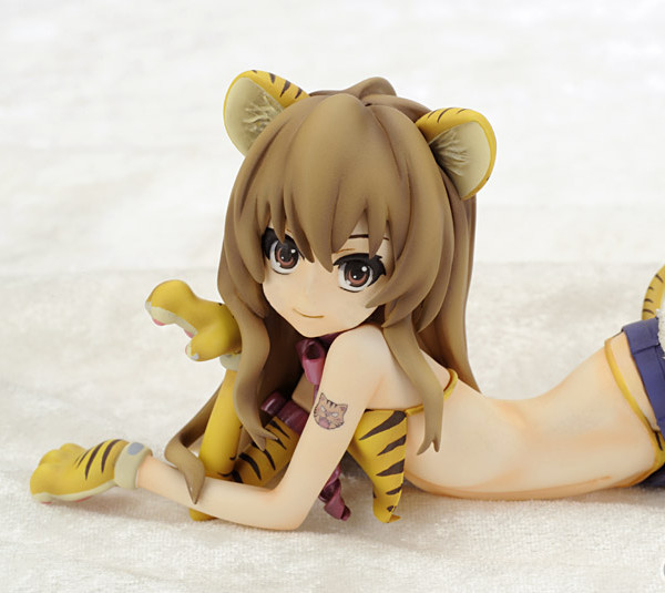 Aisaka Taiga (Tiger Costume, Torashima No Makeup Edition), Toradora!, Ques Q, Pre-Painted, 1/8, 4560393840394